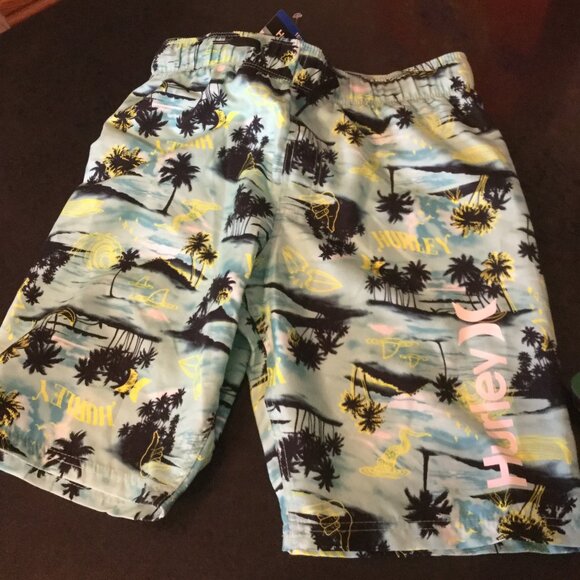 NWT Boys Hurley swim shorts size 10/12 lined brightly colored have palm trees on - Picture 1 of 6